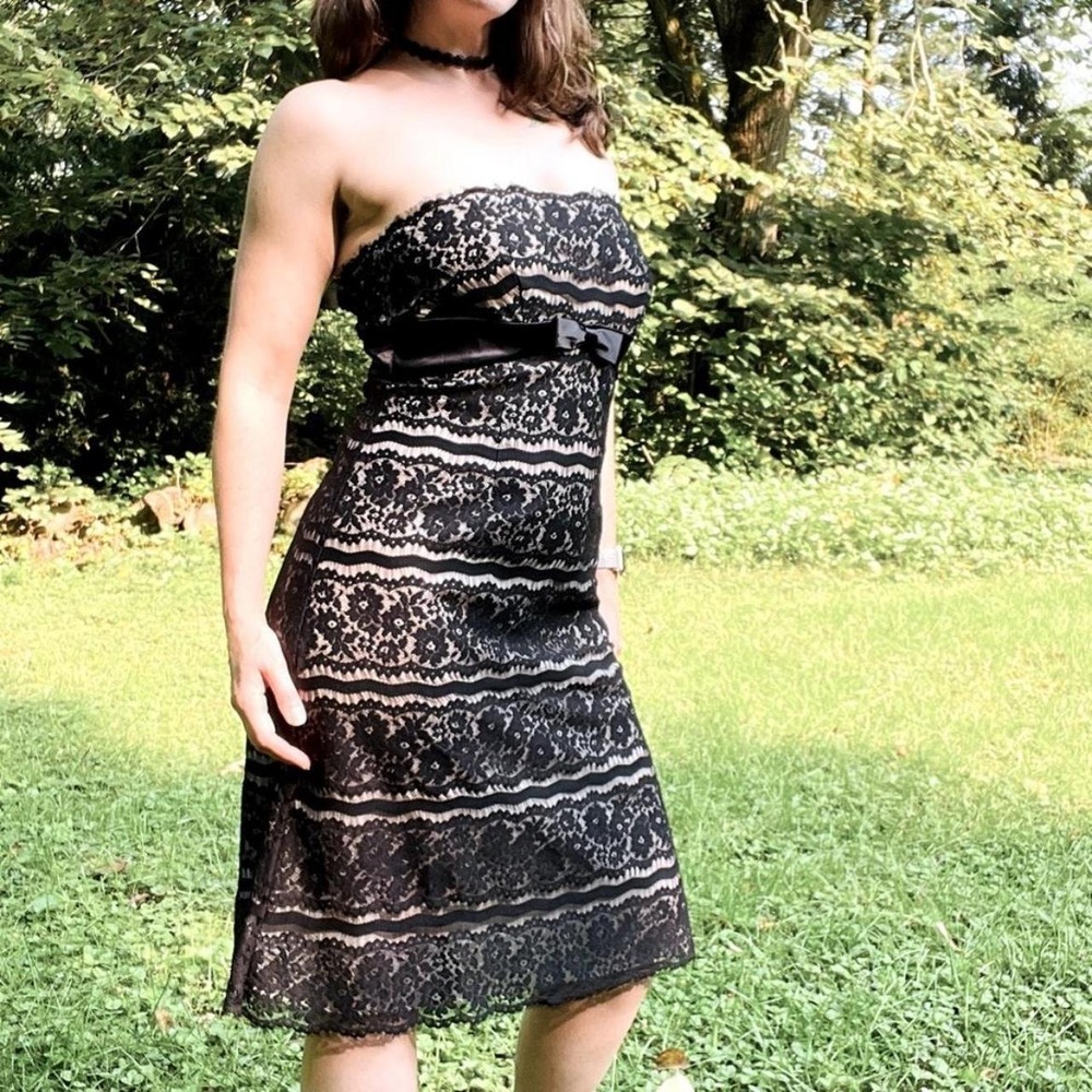 VTG Black and white lace strapless dress with bow detail